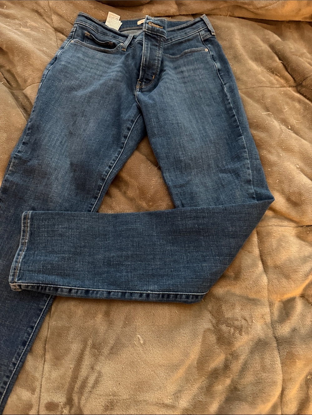Levi's Women's Skinny Jeans in Dark Blue Denim